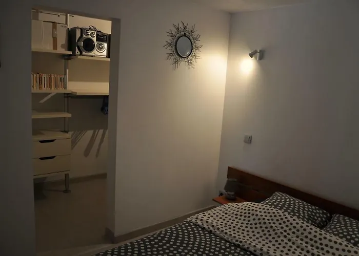 Daire La Bourgeat Chantesse